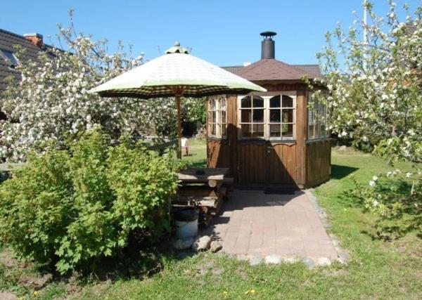 Laane Pansion Bed and Breakfast Käsmu Exteriör bild
